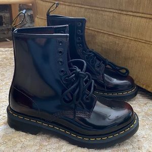DR.MARTENS 1460 WOMEN'S ARCADIA LEATHER Boots